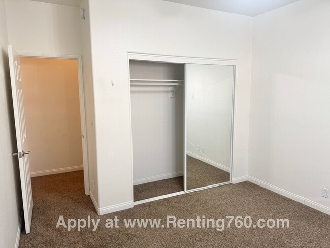 Building Photo - Spacious 3 Bed 2 Bath Home!