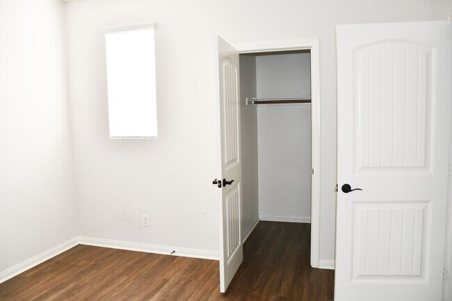 Building Photo - 3225 Donovan Ranch Rd