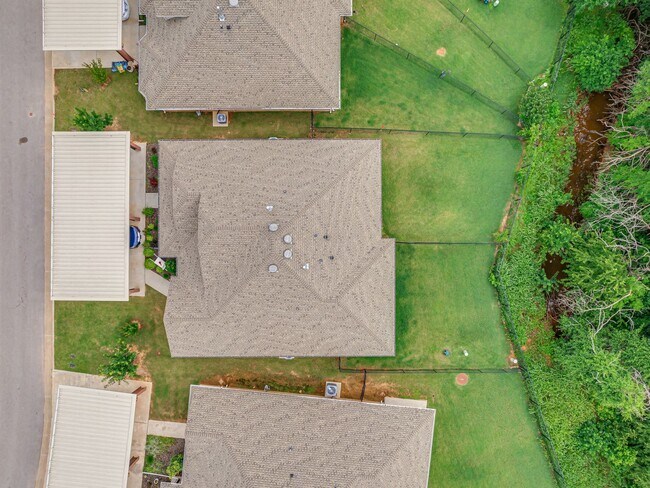 Building Photo - 5800 Campbell Creek Dr