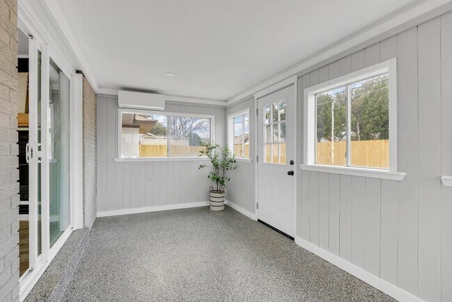 Building Photo - 3933 Wood Ct