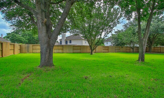Building Photo - 10314 Cliff Haven Ct