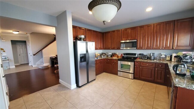 Building Photo - 7134 Regina Way