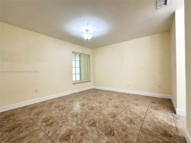Building Photo - 6097 SW 128th Ct