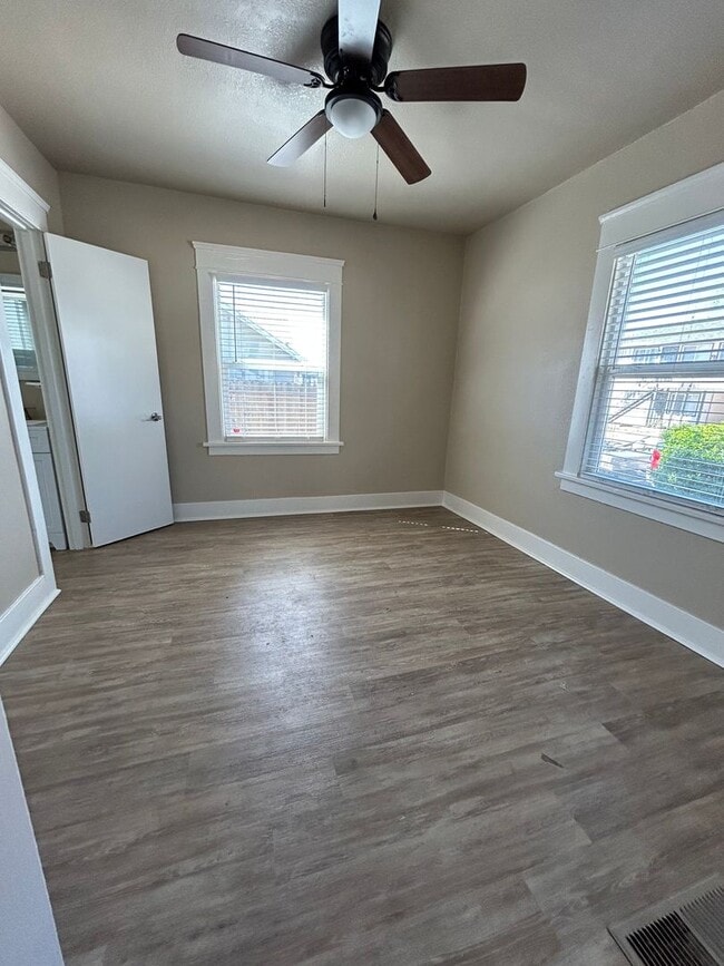 Building Photo - 2 Bed/1 Bath Home Near Downtown Lodi