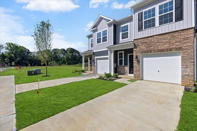 Building Photo - 15 Whaler Dr