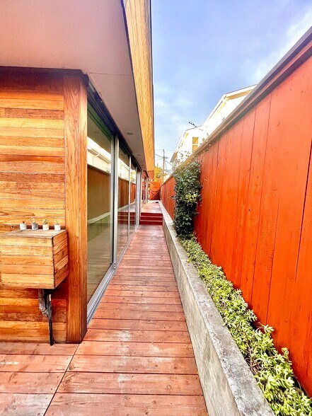 Building Photo - 4436 Camero Ave