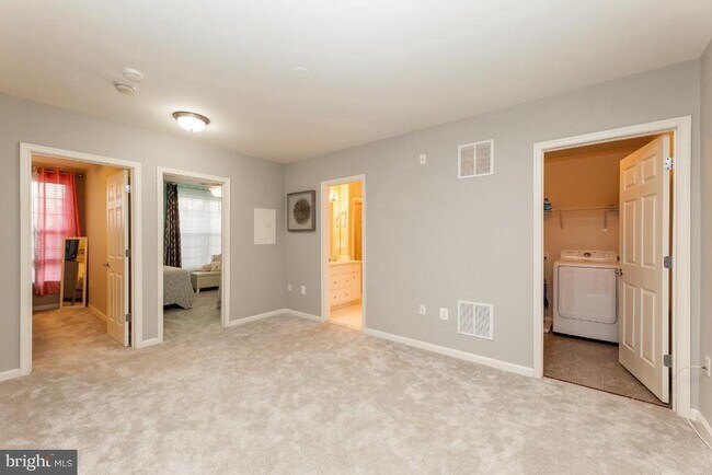 Building Photo - 13949 Hollow Wind Way