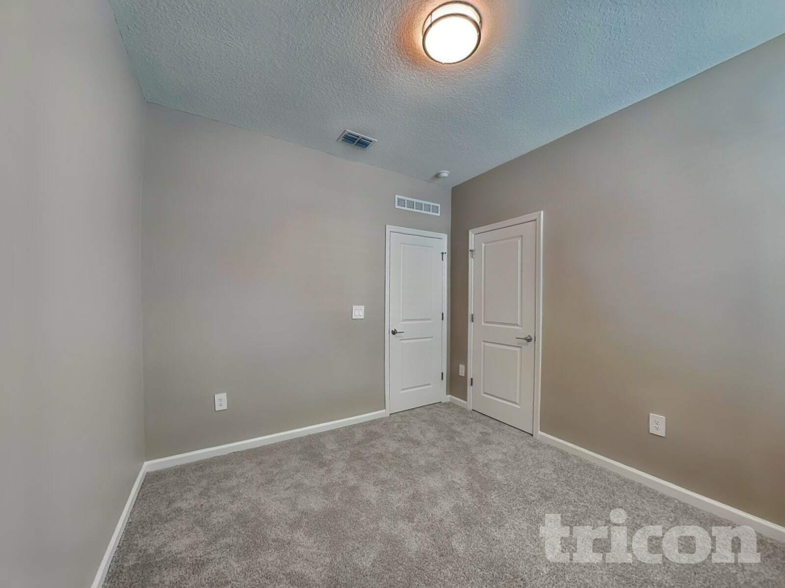 Building Photo - 741 Honeyrock St