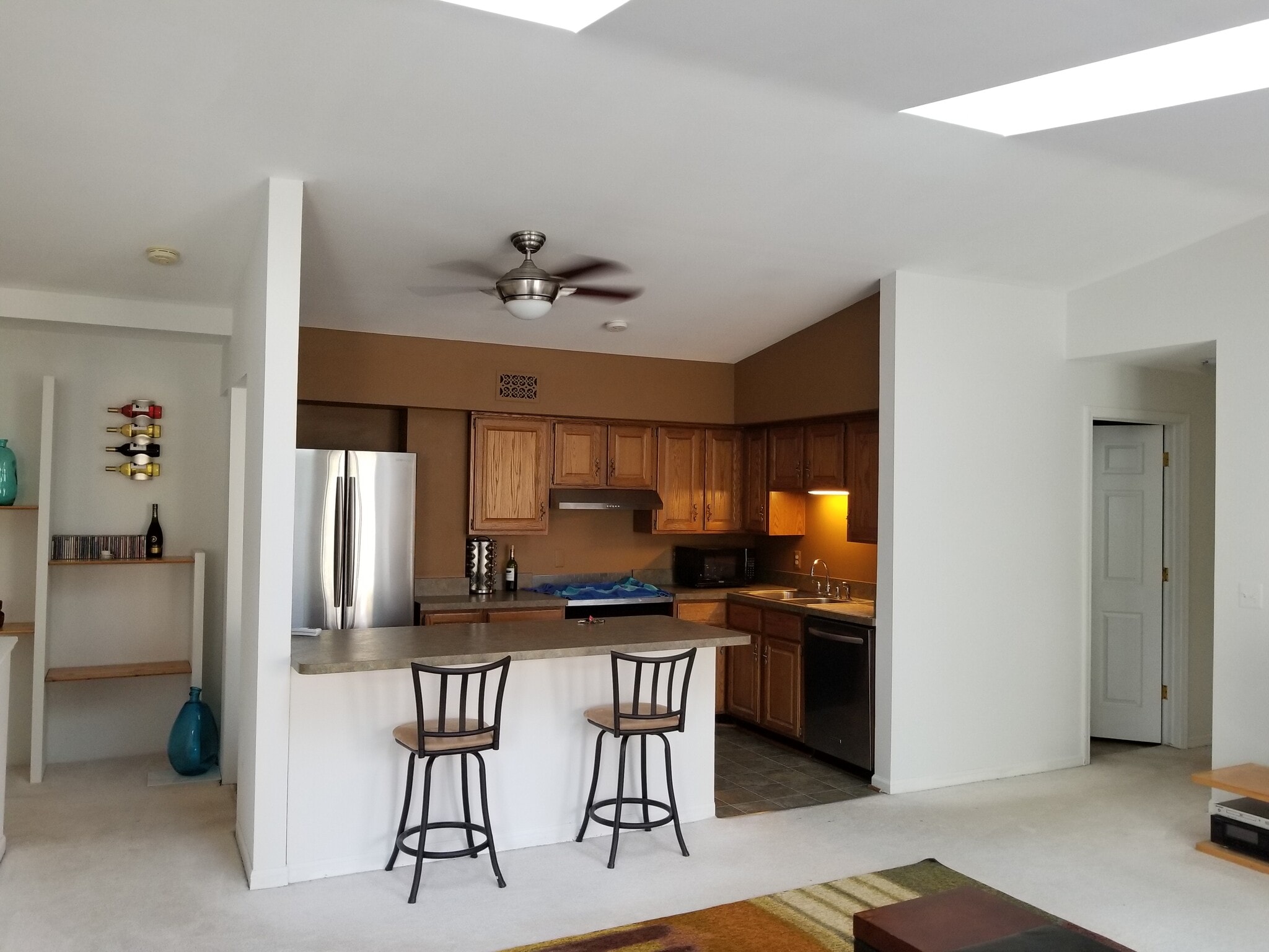 Building Photo - 302 Pinewood Cir