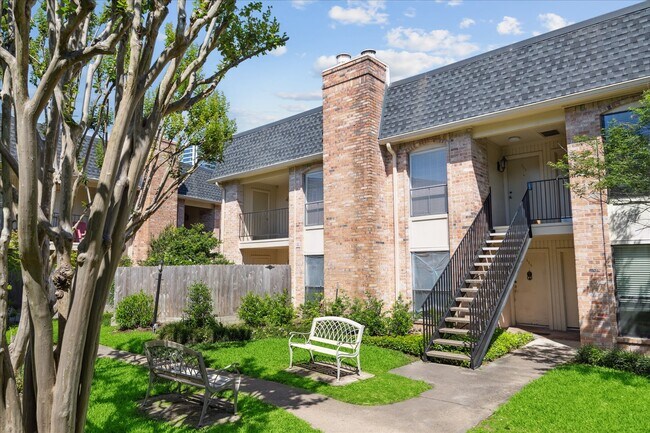 Building Photo - 1601 S Shepherd Dr