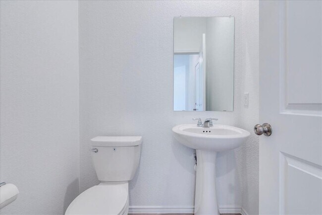 Building Photo - 238 Dreyer