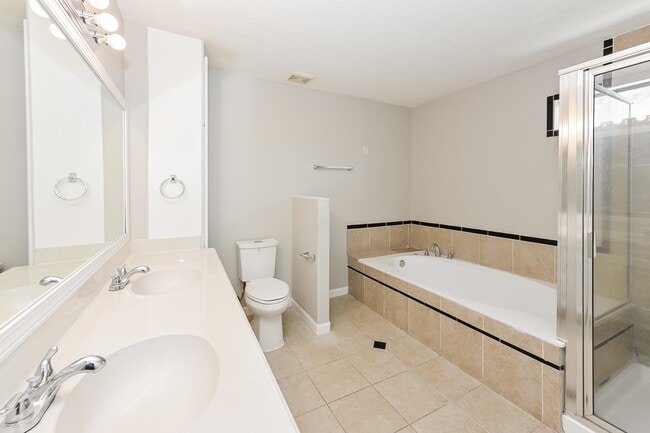 Building Photo - 11943 Kleinfields Dr