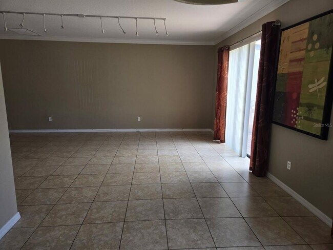 Building Photo - 1250 Clove Dr