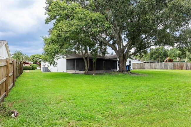 Building Photo - 629 Stillview Cir