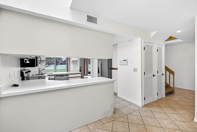 Building Photo - 1,961SF Condo | 3 Bedrooms & 2.5 Bathrooms...
