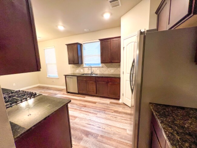 Building Photo - 524 Cautillion Dr