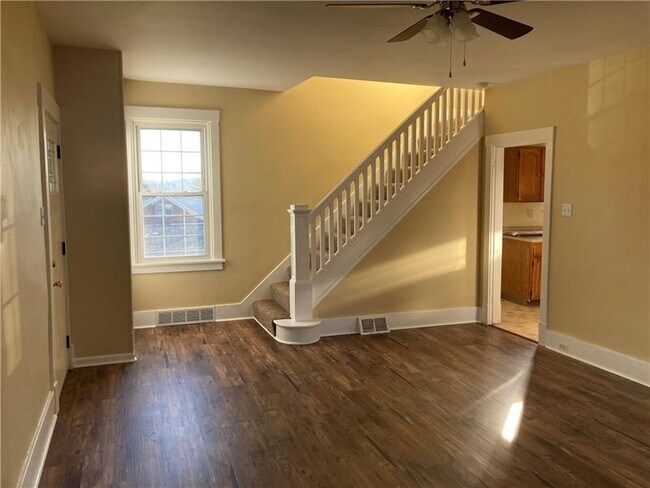 Building Photo - 106 Church Ave