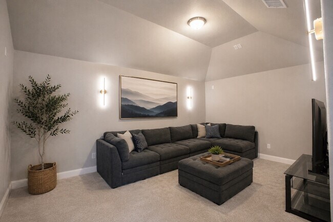 Building Photo - 6213 Mickelson Way