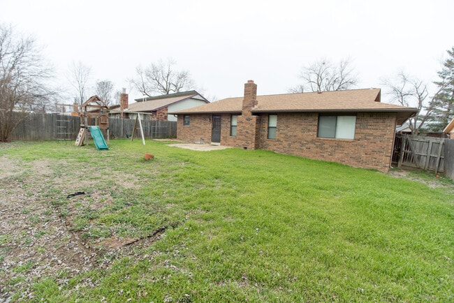 Building Photo - 680 E 133rd Pl