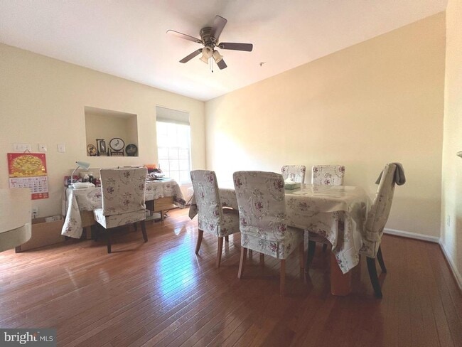 Building Photo - 6030 Helmsman Way