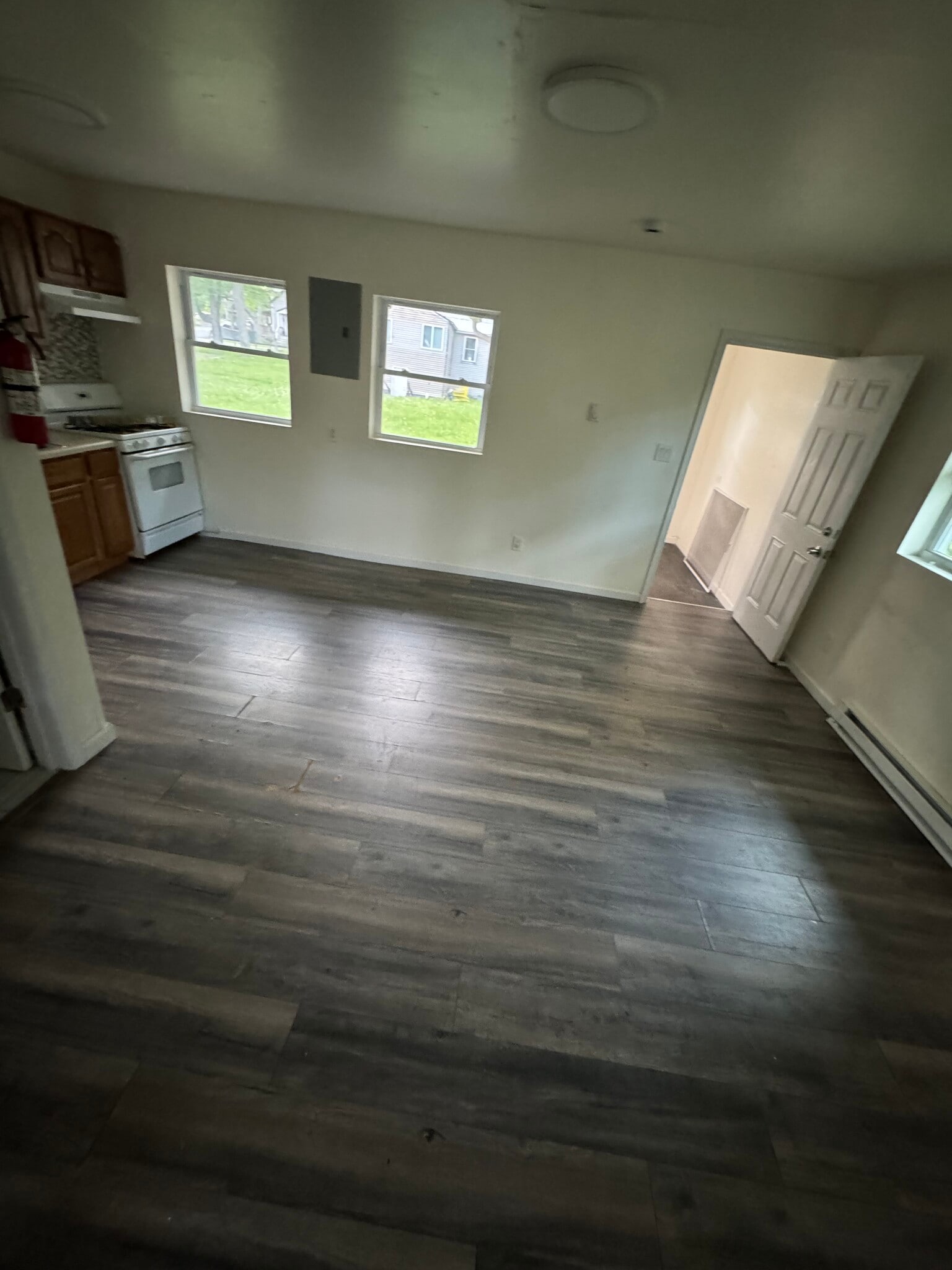 2 bedroom $1700 - 27 Hillside Ave