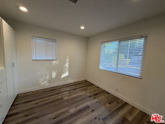 Building Photo - 8541 Dempsey Ave