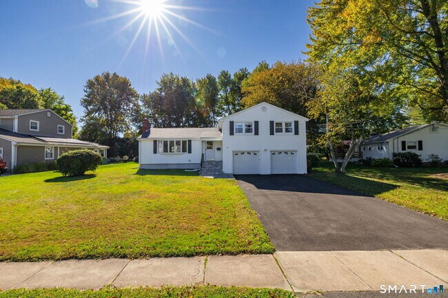 Building Photo - 99 Fuller Dr