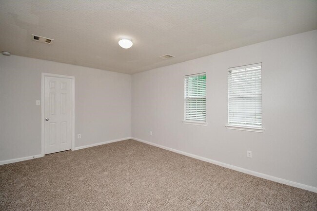 Building Photo - 2306 Ledgeway Ct