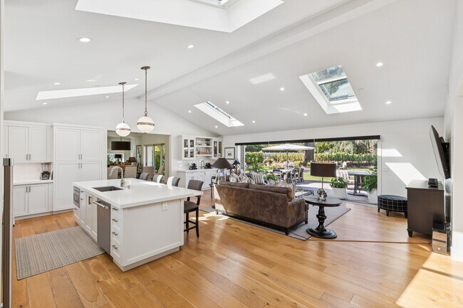 Building Photo - 760 Zinfandel Ln