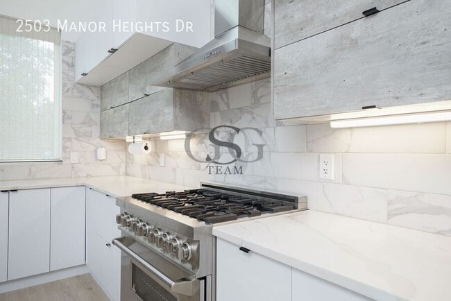 Building Photo - 2503 Mnr Hts Dr