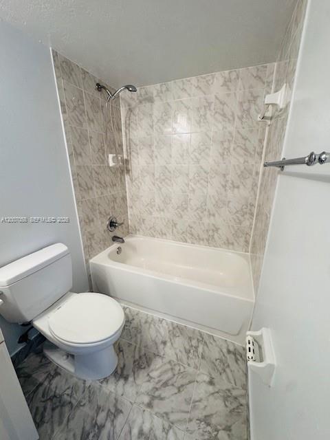 Building Photo - 2425 NE 135th St