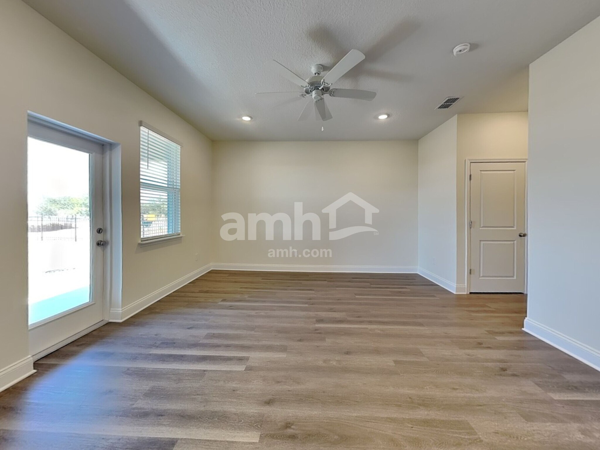 Building Photo - 16356 Willo Pines Ln