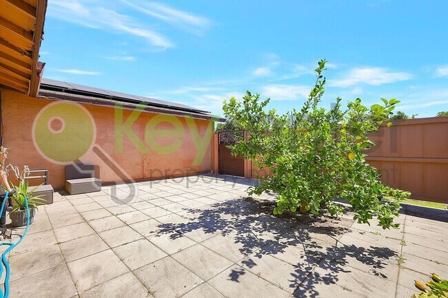 Building Photo - 7137 Reyn Oaks Way
