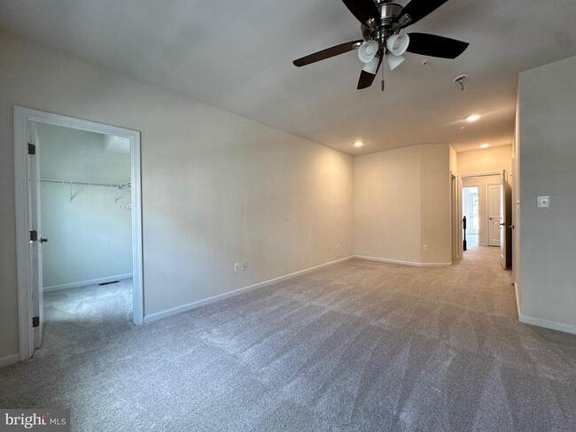 Building Photo - 13727 Endeavour Dr