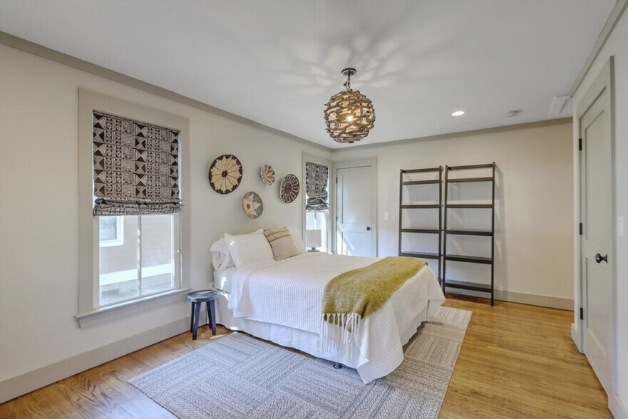 Building Photo - 278 Palm St