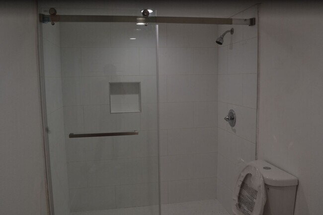 Building Photo - ??2-Bed, 2-Bath ADU Newly Built with Central AC, Parking & Solar – Available Now!