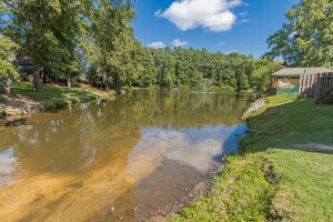Building Photo - 123 Moss Creek Dr