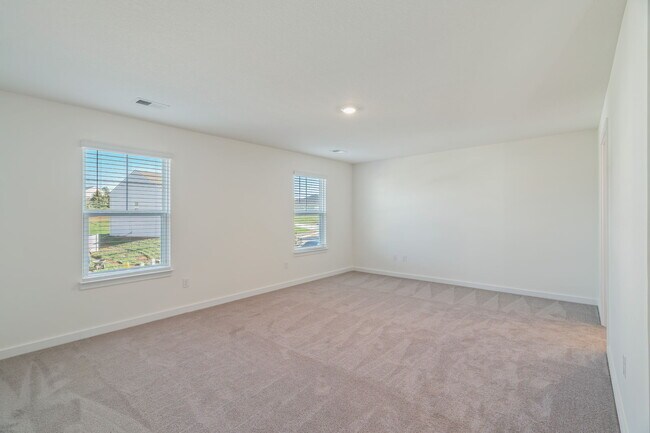 Building Photo - 7650 Belhaven Ln