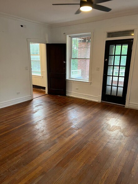 Building Photo - 4536 W Wrightwood Ave