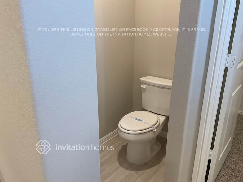 Building Photo - 224 Blanco Dr