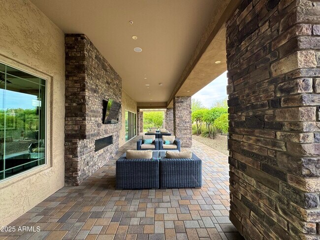 Building Photo - 4511 E Walter Way