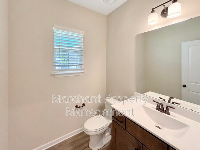 Building Photo - 106 Muir Way