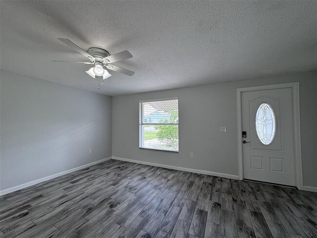 Building Photo - 3445 Sarto Ln