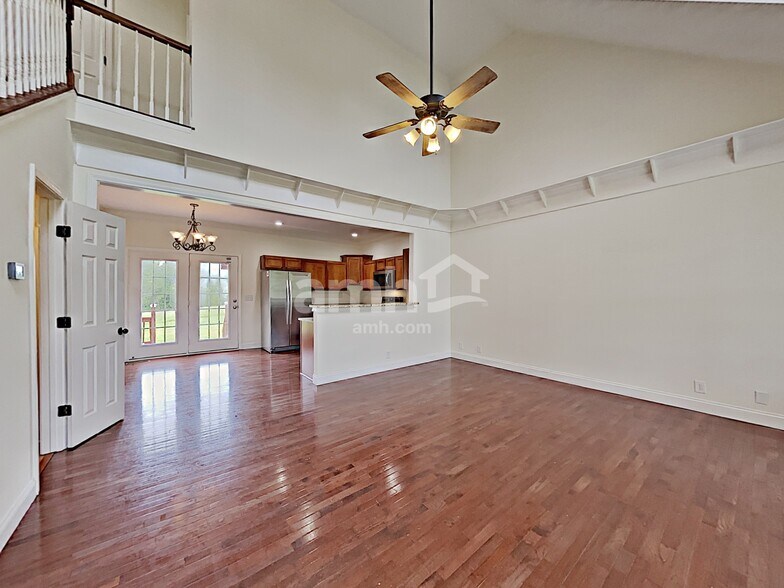 Building Photo - 312 Madrid Dr