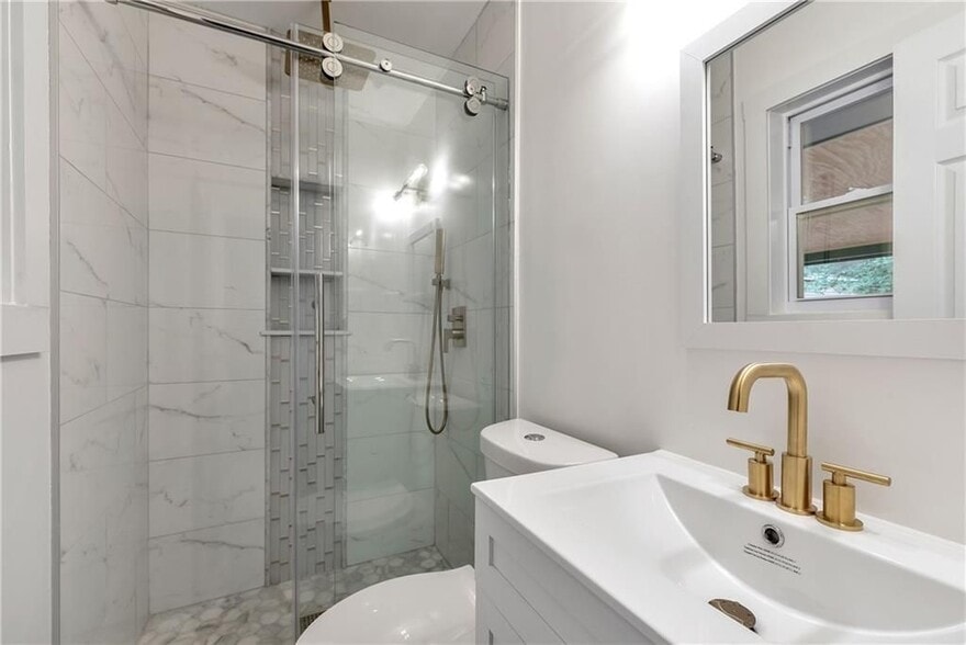 Building Photo - 3852 Pin Oak Cir