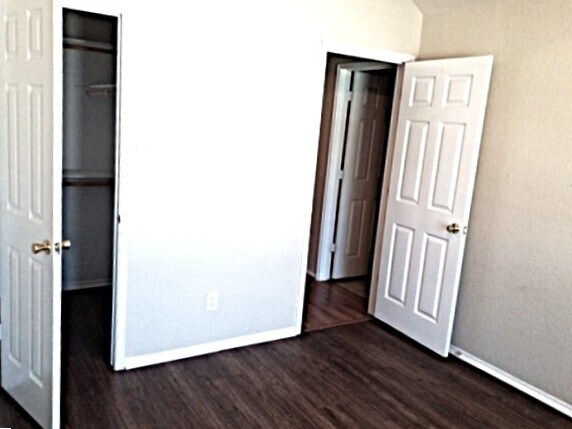 Building Photo - 733 Morgan Dr