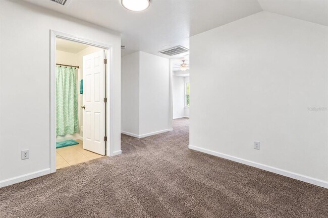 Building Photo - 16013 Stags Leap Dr