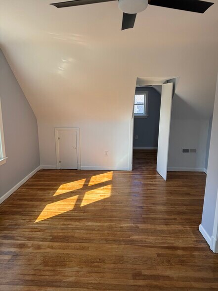 Building Photo - 1302 Hazel St