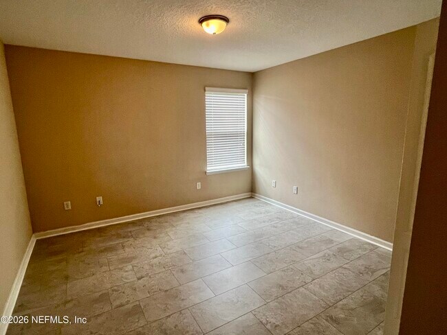 Building Photo - 16057 Bainebridge Dr