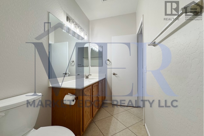 Building Photo - 3Bed/2Bath Home at Cotton Ln/Greenway Rd! $199 MOVE-IN SPECIAL! Ready for Immediate Move-In!